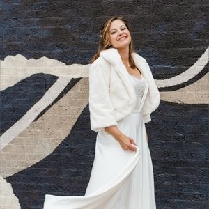 WDNY Cropped Ivory Long Sleeved Faux Fur Jacket